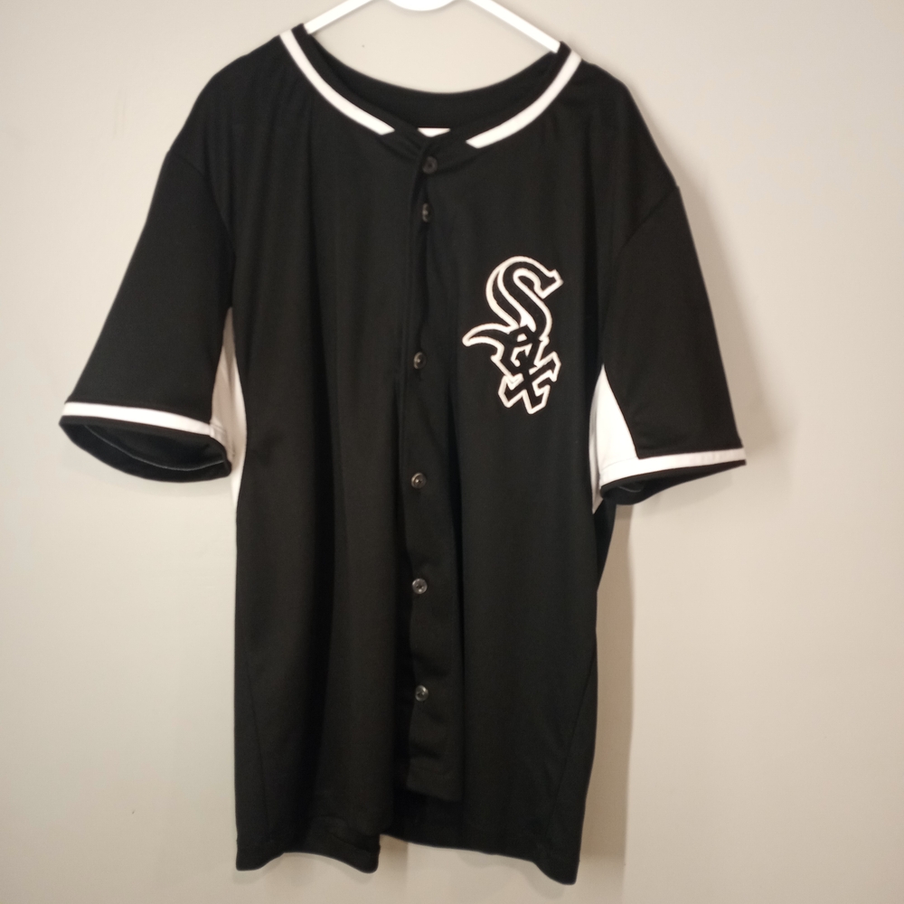 Chicago White Sox Men's Classic Black And White Jersey Size XL